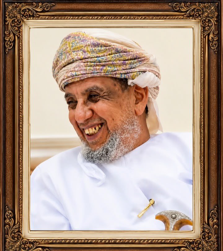 oman2000ss's tweet photo. رحم الله وجهًا باسمًا وروحًا طاهرة ونفسًا راضيةً، رحم الله قلبًا رحل ولن يُنسى المغفور له بإذن الله تعالى الشيخ ناصر بن خميس الخميسي.
 عُرف بتواضعه الرفيع وقربه من الناس وحرصه الدائم على صلة الجميع ..
رحم الله الفقيد وأسكنه الفردوس الأعلى من الجنة وألهم أهله الصبر والسلوان. https://t.co/7cO4A9j2KO
