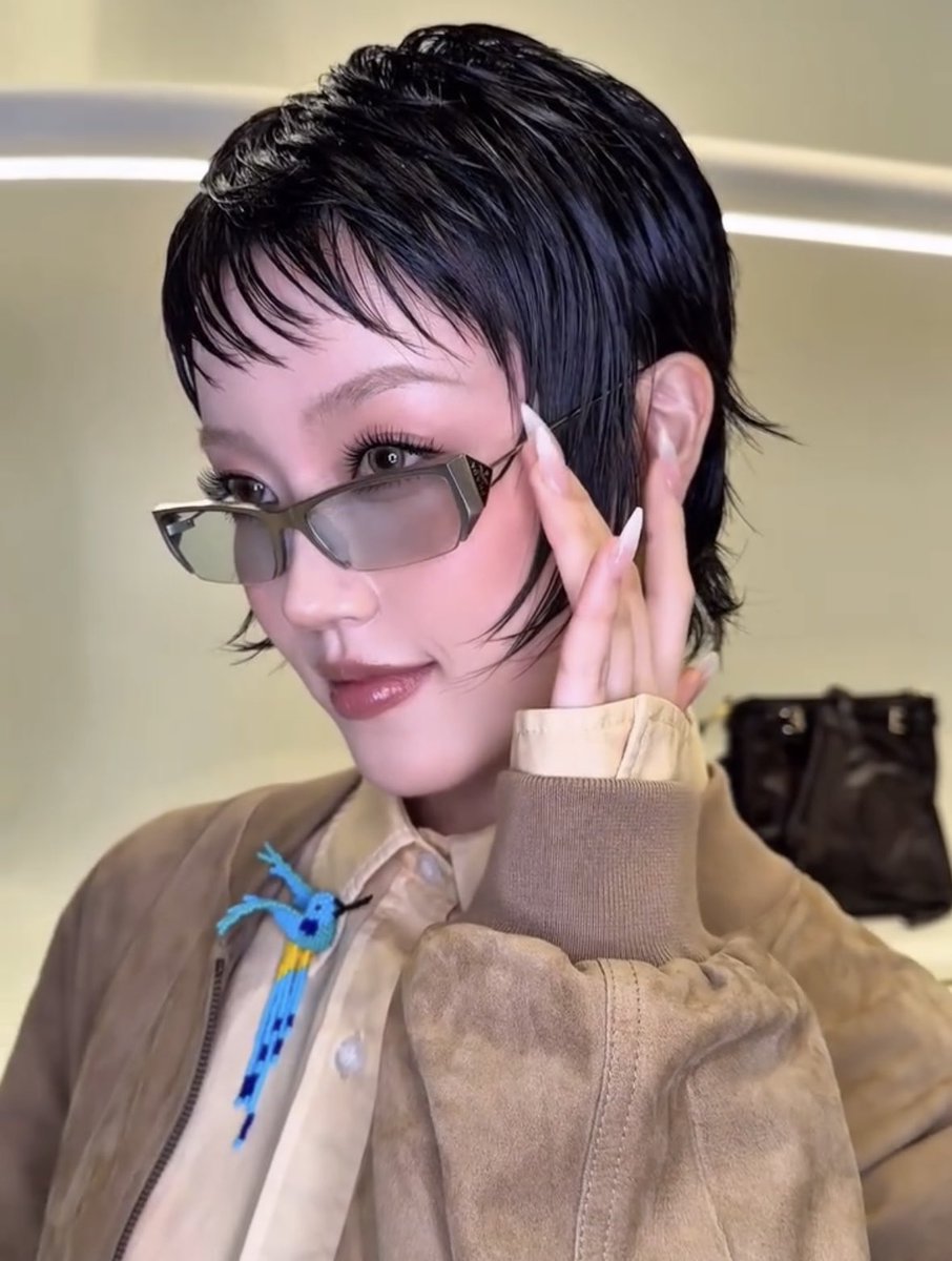 hourlychisa's tweet photo. chisa for elle japan https://t.co/tQJ38wYUST