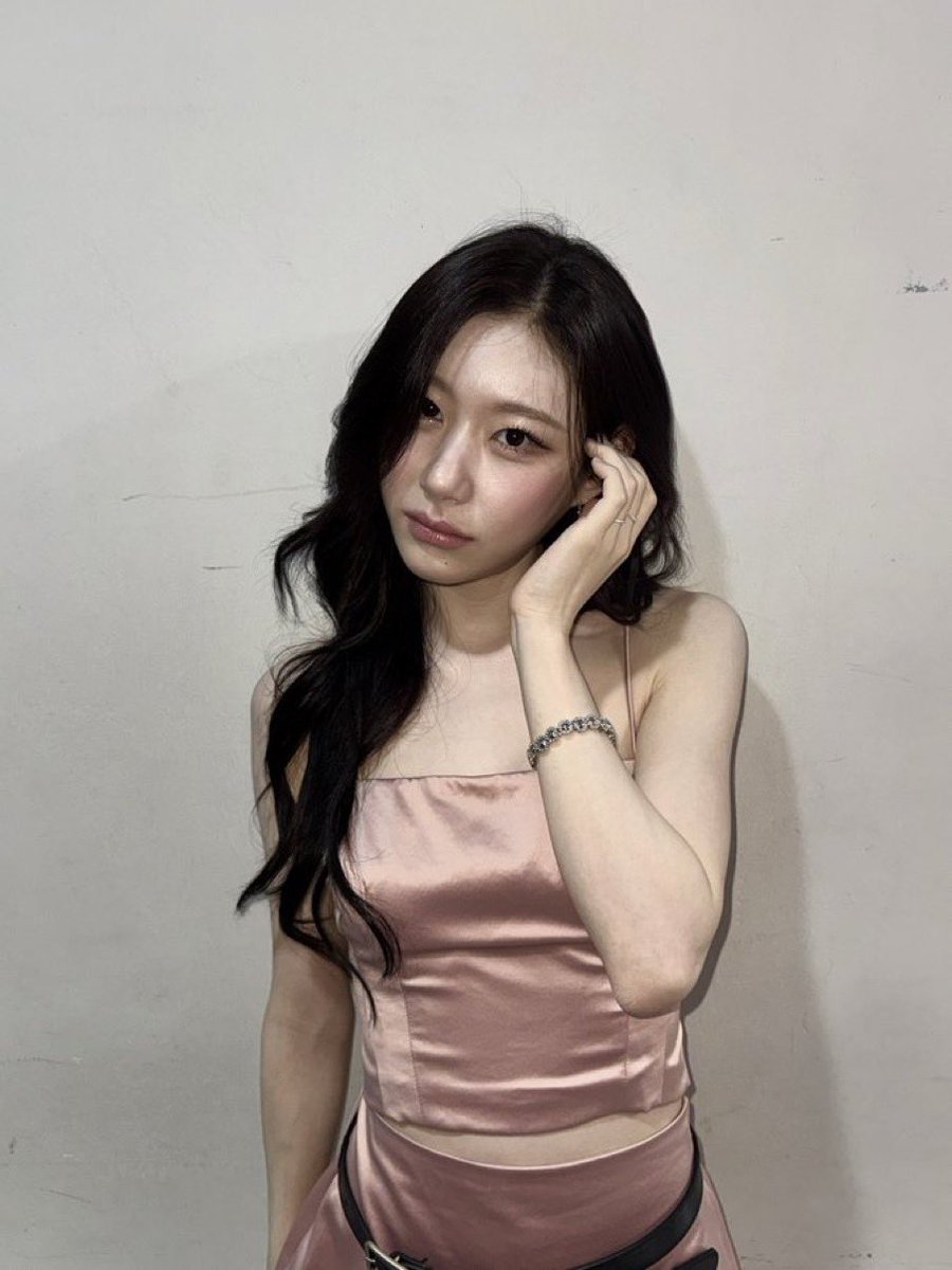 m_fahmi_r's tweet photo. Classy 🫡🫪

#ITZY #MIDZY
#CHAERYEONG #채령 https://t.co/oaP45M5Iyq