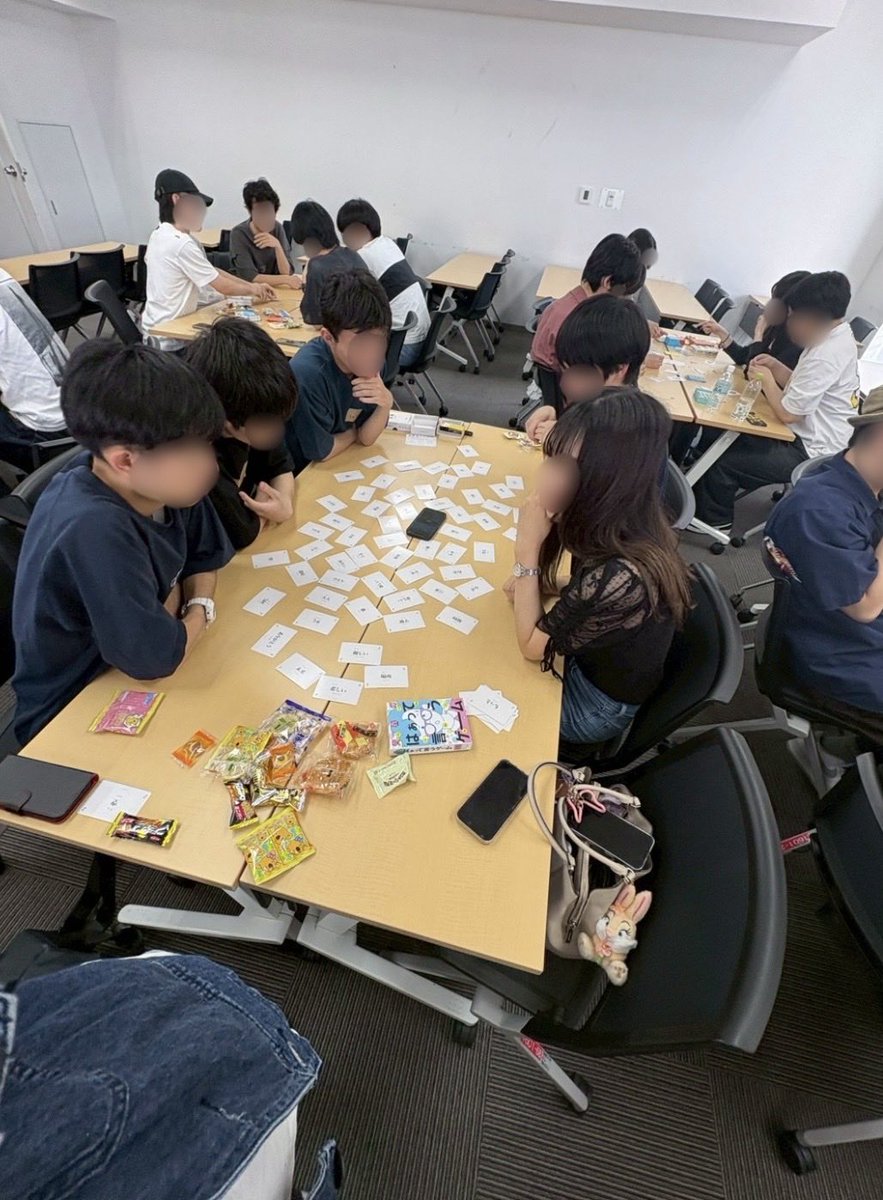 Project_T_104's tweet photo. 【5月新歓報告📢】
5/31(日)にボードゲーム新歓を行いました！

最後にはチームでマリオカート対決をし、中々白熱した試合になりました！

PTの新歓はすでに終了していますが、入会は一年中受け付けているので、入会希望の方はぜひDMお待ちしています✨📩
#新歓 #東洋大学 https://t.co/oJXFmEEOEs