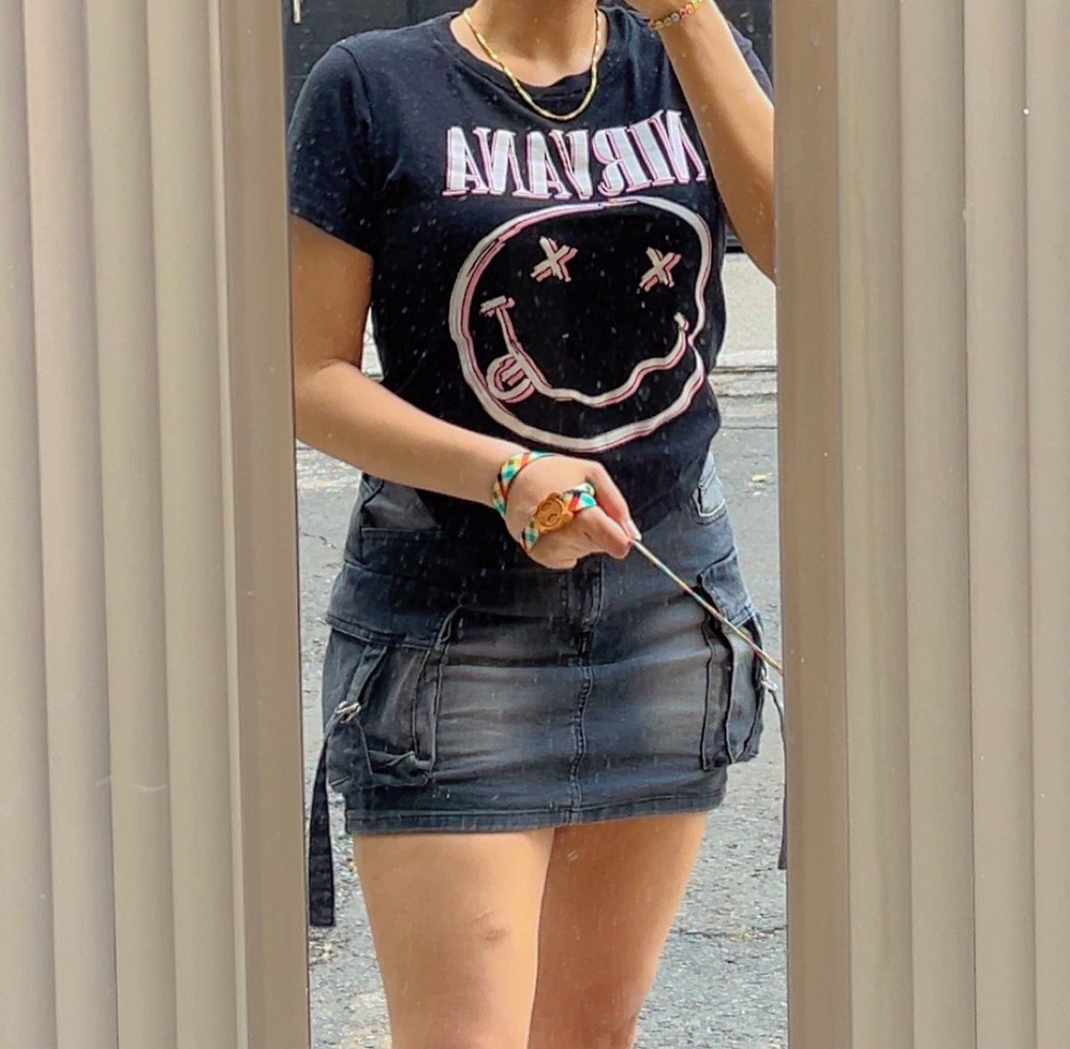dekarydkary's tweet photo. Con este calor la faldita es el outfit perfecto 🫦 mas fotitos 🥵https://t.co/81GRb8QkPh https://t.co/D9r1JdZqVv