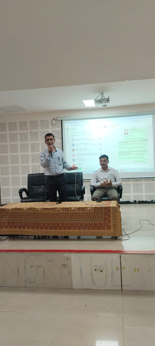 DEOBharuch's tweet photo. કલેક્ટર કચેરી, ભરૂચના માર્ગદર્શન હેઠળ અને જિલ્લા શિક્ષણાધિકારી શ્રીમતિ સ્વાતિબા રાઓલના નેતૃત્વમાં GNFC- ભરૂચ ખાતે વર્ગ-૩ અને વર્ગ-૪ના સરકારી કર્મચારીઓને કર્મયોગી બનાવવાના હેતુથી ૧૮ માસ્ટર ટ્રેનર્સ માટે ત્રિદિવસીય તાલીમનું સફળ આયોજન કરવામાં આવ્યું.
@DDOBHARUCH1
@CollectorBharch https://t.co/Ksk3ueP3Eh
