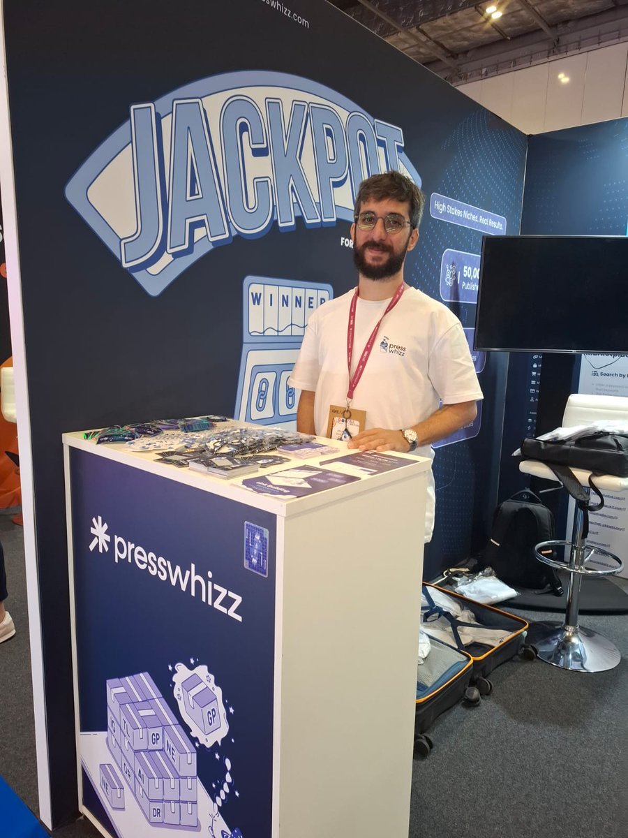 PressWhizz's tweet photo. Day 2🙌

The booth is all set up and we're ready to go. Come meet us at Booth A44, say hello, grab some stickers, scratch cards, and merch, and have a chat about links, AI, and SEO. 🚀 https://t.co/S8HDZg3Epg