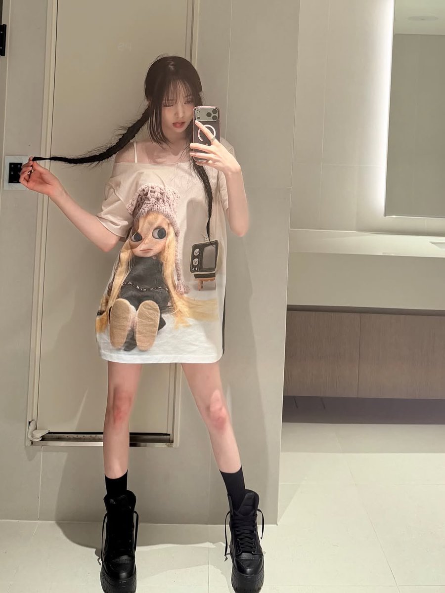PomeloSeo's tweet photo. 260702 youngseo 인스타

「🤖🤖」
♪Bbibbi- IU

#영서 #YOUNGSEO #ヨンソ https://t.co/2BZY8W224u