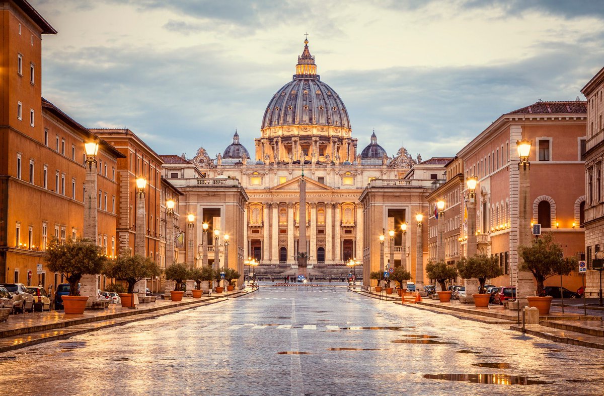 obscat's tweet photo. 🇻🇦O Vaticano EXCOMUNGOU os bispos da FSSPX consagrados em 01/07, sem mandato pontifício.

A Santa Sé adverte que os clérigos e fiéis que se juntem a esse cisma incorrem em excomunhão automática. 

O decreto foi assinado pelo Cardeal Victor Manuel Fernández, prefeito do Dicastério para a Doutrina da Fé.