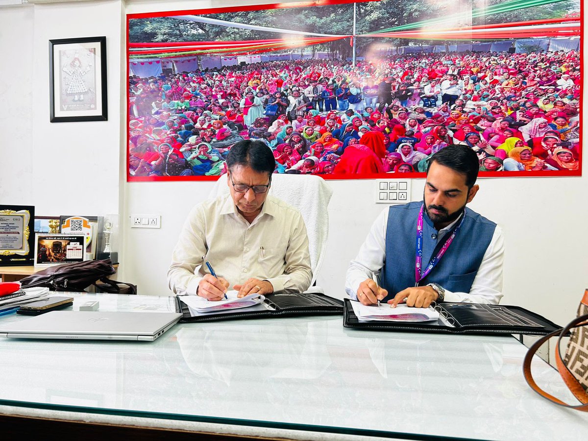 sbigeneral's tweet photo. SBI General Insurance has signed a strategic MoU with Haryana State Rural Livelihoods Mission (HSRLM) to expand insurance penetration and promote financial protection across rural Haryana.

The MoU was signed in the presence of Shri Suraj Bhan, IFS (Retd.), Chief Executive Officer & Shri Manoj Kumar (State Project Manager) from HSRLM, along with Smt. Priya Kumar (Sr. Executive Vice President & Business Head), Shri Piyush Kumar Singh (Head – Rural, Agriculture & Micro Insurance), Shri Shatrughan Singh (Head - Compliance & Regulatory Affairs), Shri Supreet Tuteja (Deputy Regional Head - North 1), Shri Amit Bengali (Lead - Regulatory, Government & Tender Business), Shri Jatin Sharma (State Manager, Bima Vahak) & Shri Rajesh Patel (RSM, RRMI, North 1) from SBI General Insurance.

We sincerely thank our Managing Director, Shri Naveen Chandra Jha, and Deputy CEO, Shri Mohd. Arif Khan, for their invaluable guidance and support.

This strategic alliance is not just about insurance, it is about strengthening livelihoods and creating lasting social impact across rural Haryana, in line with IRDAI's vision of “Insurance for All by 2047.”

#SBIGeneralInsurance #HSRLM #PartnershipForProgress #InsuranceForAll