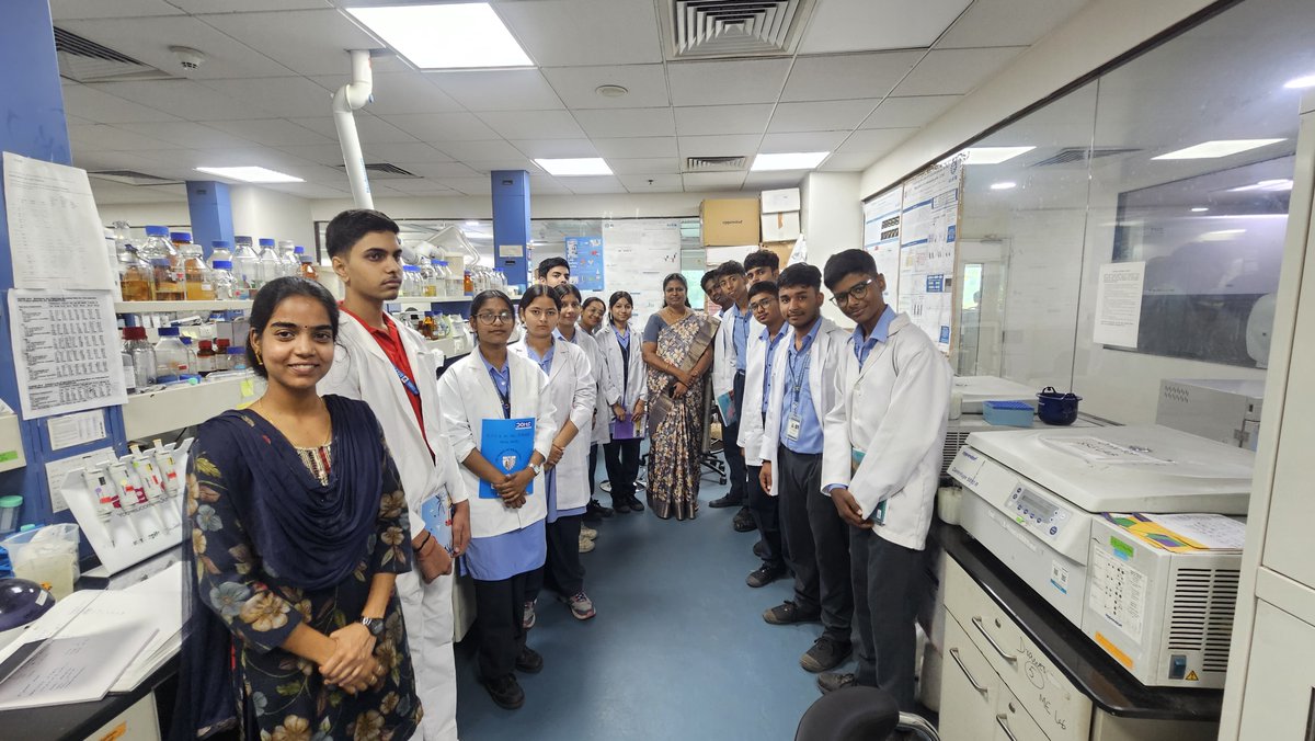 IGIBSocial's tweet photo. Throwback to an immersive three-day Molecular Biology Workshop with students from the D.T.E.A. Group of Schools, Delhi (13–15 May 2026)! 🧬✨

 #STEM #ScienceEducation #StudentOutreach 
@tnv_lab @SouvikM29933298 @CSIR_IND @CSIR_HRDG @CsirJigyasa https://t.co/FgcuJTUAw6