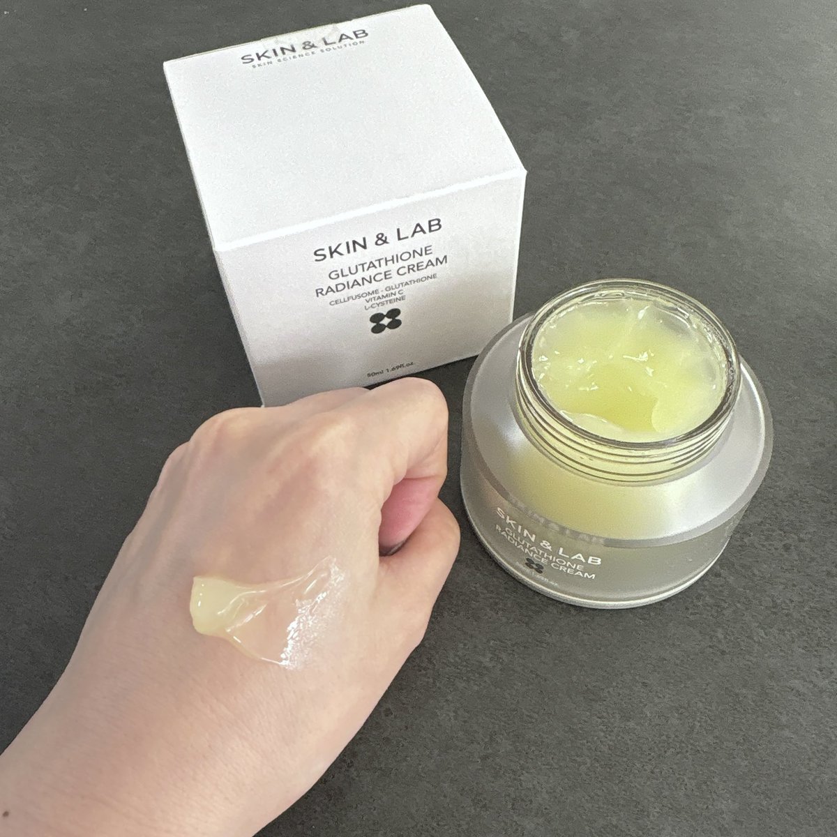 a__cosme31's tweet photo. SKIN&amp;LABさまからいただきました🥣

高濃度のグルタチオン配合ぷるぷるクリーム🫧くすみ、抗酸化ケアにおすすめ◎みずみずしく軽い付け��地なのにしっかり保湿されてメイクノリも良いので、ベタつく夏の時期や朝に使用するのがお気に入り◎

#ガチモニター_スキンアンドラブ https://t.co/WUG0kx04ur