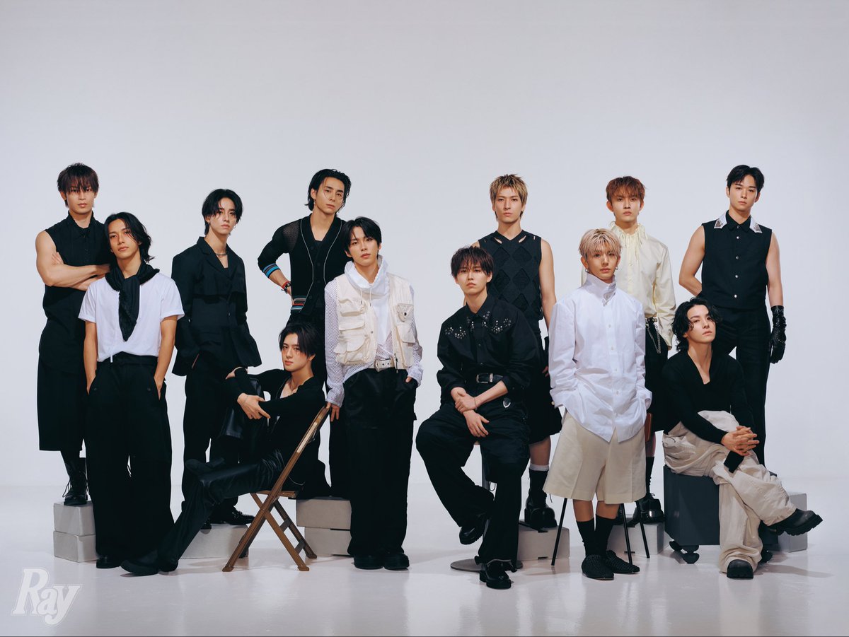 mag_ray's tweet photo. ／
Ray8月号だけのスペシャル付録✨
JI BLUEスペシャルピンナップ片面、大公開💙
＼

12人それぞれのかっこよさをぎゅっと詰め込んだ
迫力満点のビジュアルは、
眺めているだけで心を奪われちゃう…👀

実はもう片面には、
また違った魅力がたっぷりなんです！！

永久保存版になること間違いなし！
まだゲットしていない方はぜひ、
Ray8月号を手に取ってお楽しみください📖💙

▼Ray8月号🛒
Amazon
→🔗https://t.co/DHgz7lzdId

セブンネット
→🔗https://t.co/D5EEf5m6qv

#JI_BLUE #最高の景色を #世界一の追い風になろう
@official_jo1 @official__INI @official_jiblue