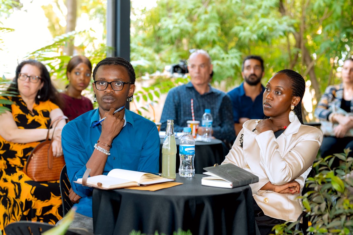 EBC_Rwanda's tweet photo. What does it take for an SME to become investment-ready?

EBCR Members and young entrepreneurs from our YPN explored exactly that during our latest SME Training Series.

A huge thank you to EBCR members, @imbankrw for hosting us, &amp; to our presenters @Vanguard_Econ, &amp; Andersen. https://t.co/eDzrP57bo5