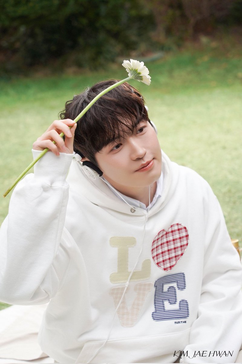 snoooopy14's tweet photo. #김재환 #KIMJAEHWAN https://t.co/sGOdqQ0QAM