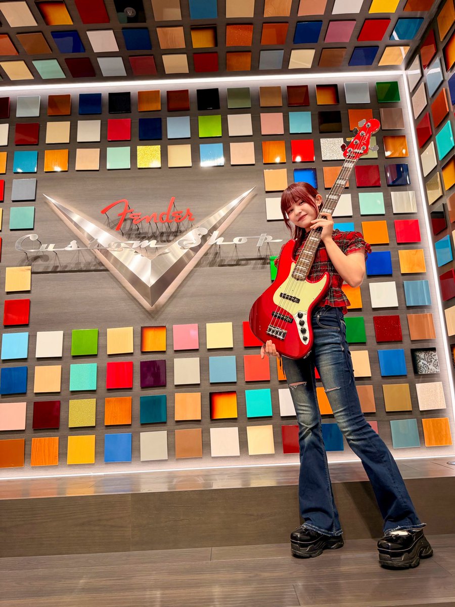 famifamimario's tweet photo. MyNewGear…

#FenderCustomShop #FenderFlagshipTokyo https://t.co/PD99yu6ieJ