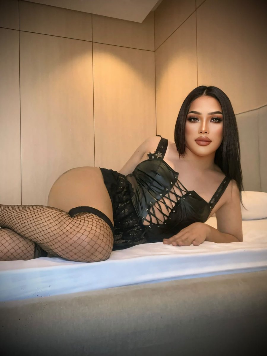 FranciscoRPGUOS's tweet photo. #ladyboy_riyadh. 
#ladyboy_saudi. 
#ladyboy_both_in_riyadh. 
   🥬🥬🌸🌸 https://t.co/6jrvNQ0vCz