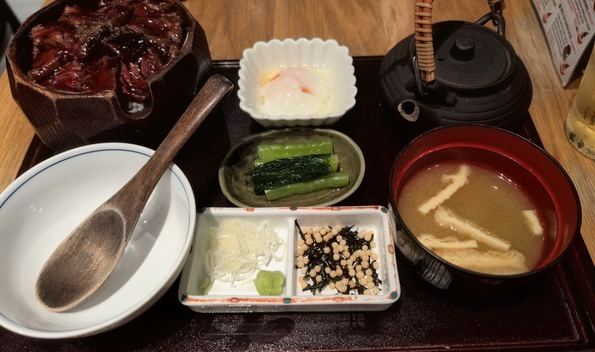jackthelongtail's tweet photo. ハラミのひつまぶし。少し甘めのタレとワサビの爽やかさ、出汁の滋味。これはおいしい。山椒あったら★5つ！ https://t.co/HrwKOFNho1