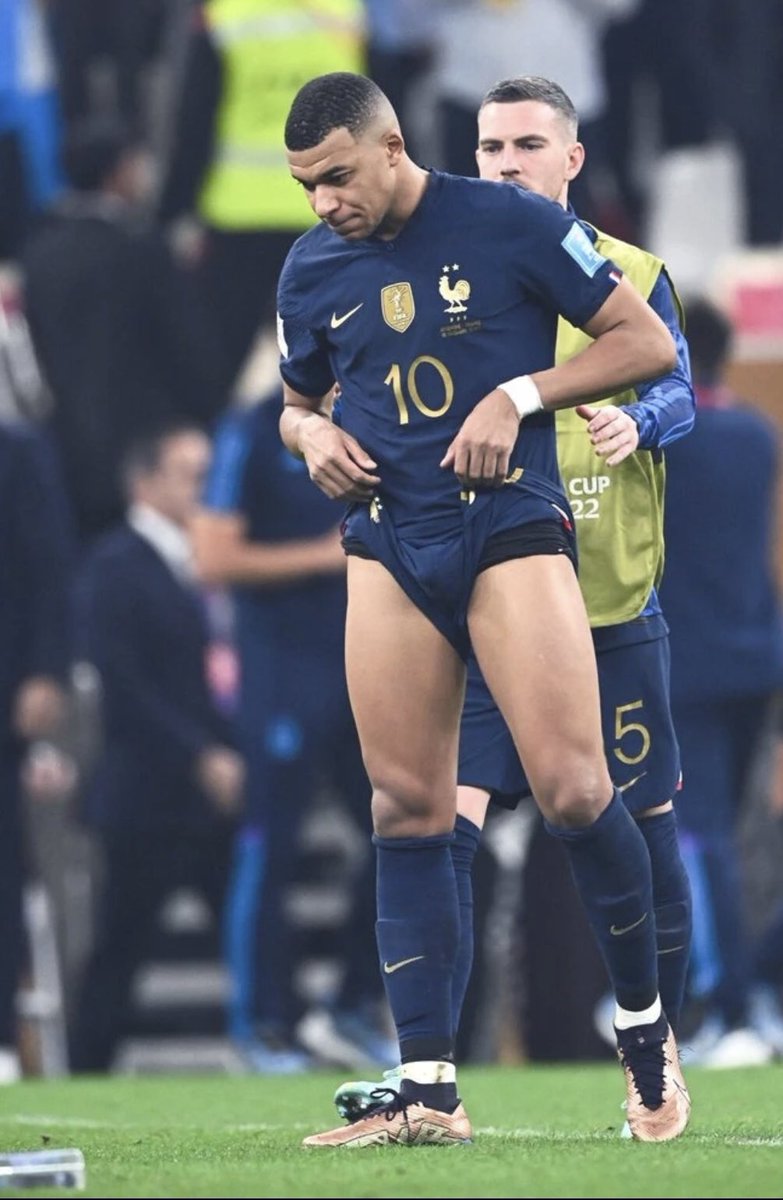 euseidisso01's tweet photo. Pedro Neto ou Mbappé, quem é o maior dessa copa ? https://t.co/zFDuJtY0rt