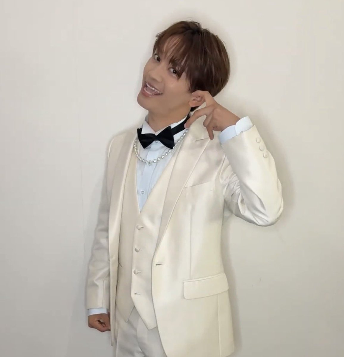 728jf28ay's tweet photo. スキスギるーーー😭💙💙💙
白タキシードはやばいって！！🥺✨ https://t.co/jqKxolwYGf