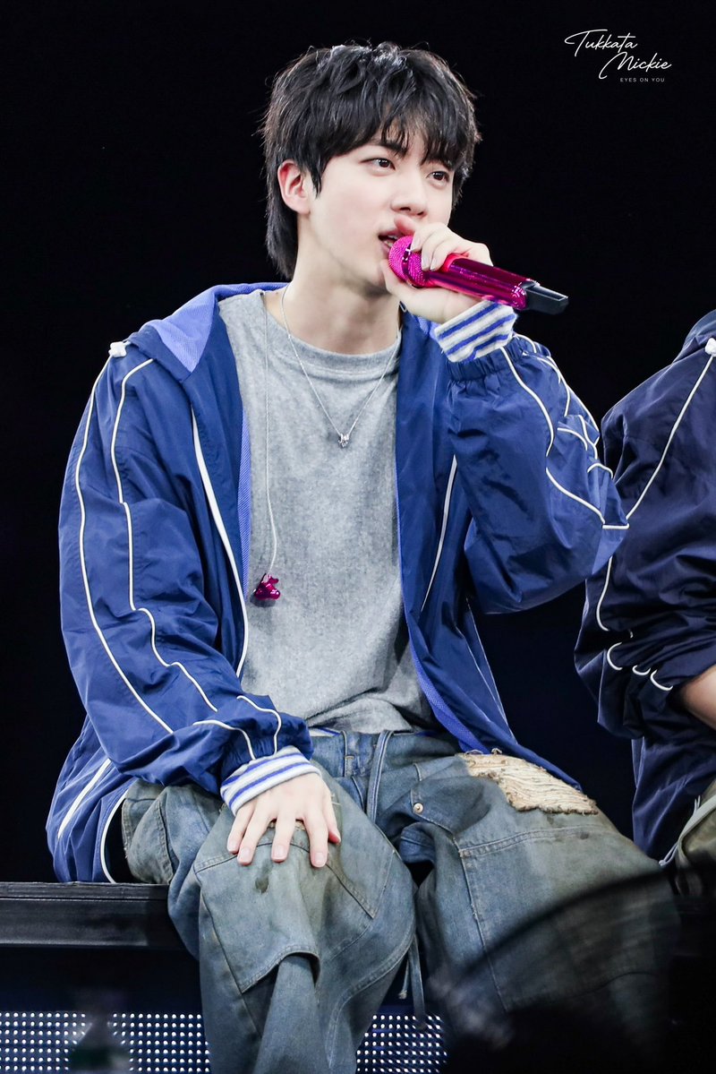 Tukkatamickie37's tweet photo. 7 🐹🐨🐱🐿️🐥🐻🐰
#Jin

More pic ▶️  https://t.co/GMhxlgmu2R https://t.co/bLb55h27Bm