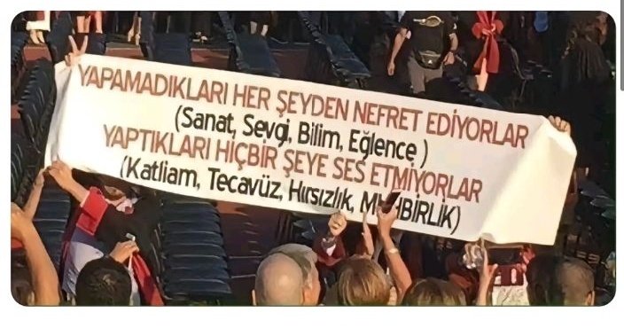 fevrisosyologg's tweet photo. Meselenin özeti... https://t.co/1xBHxikT13