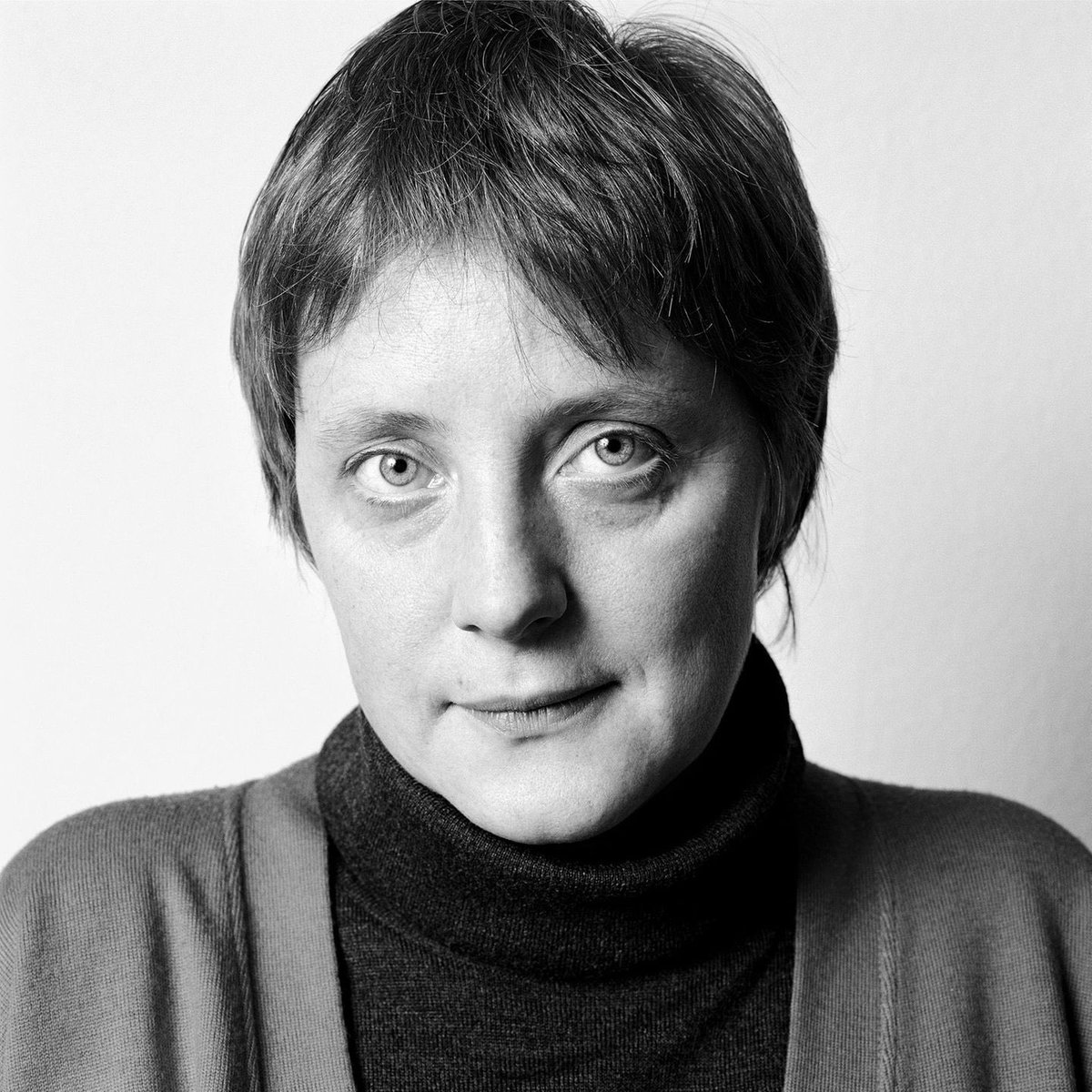 finncallieri's tweet photo. Hear me out: Jella Haase in Angela Merkel Biopic https://t.co/9egD3AQLqi