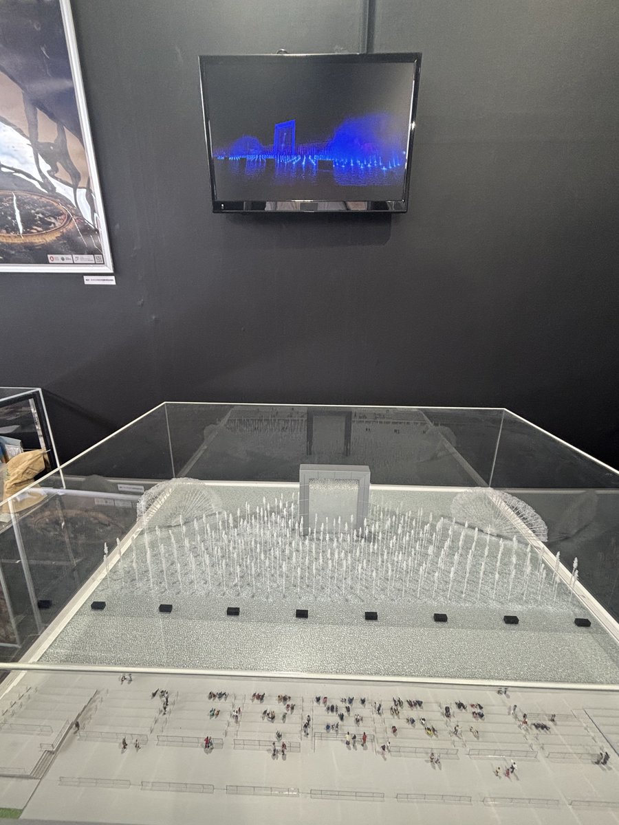 nyao705's tweet photo. こんなんあったっけ？
素敵なジオラマ

#アオと夜の虹のパレード
#EXPO70パビリオン https://t.co/63o7ICjkNi