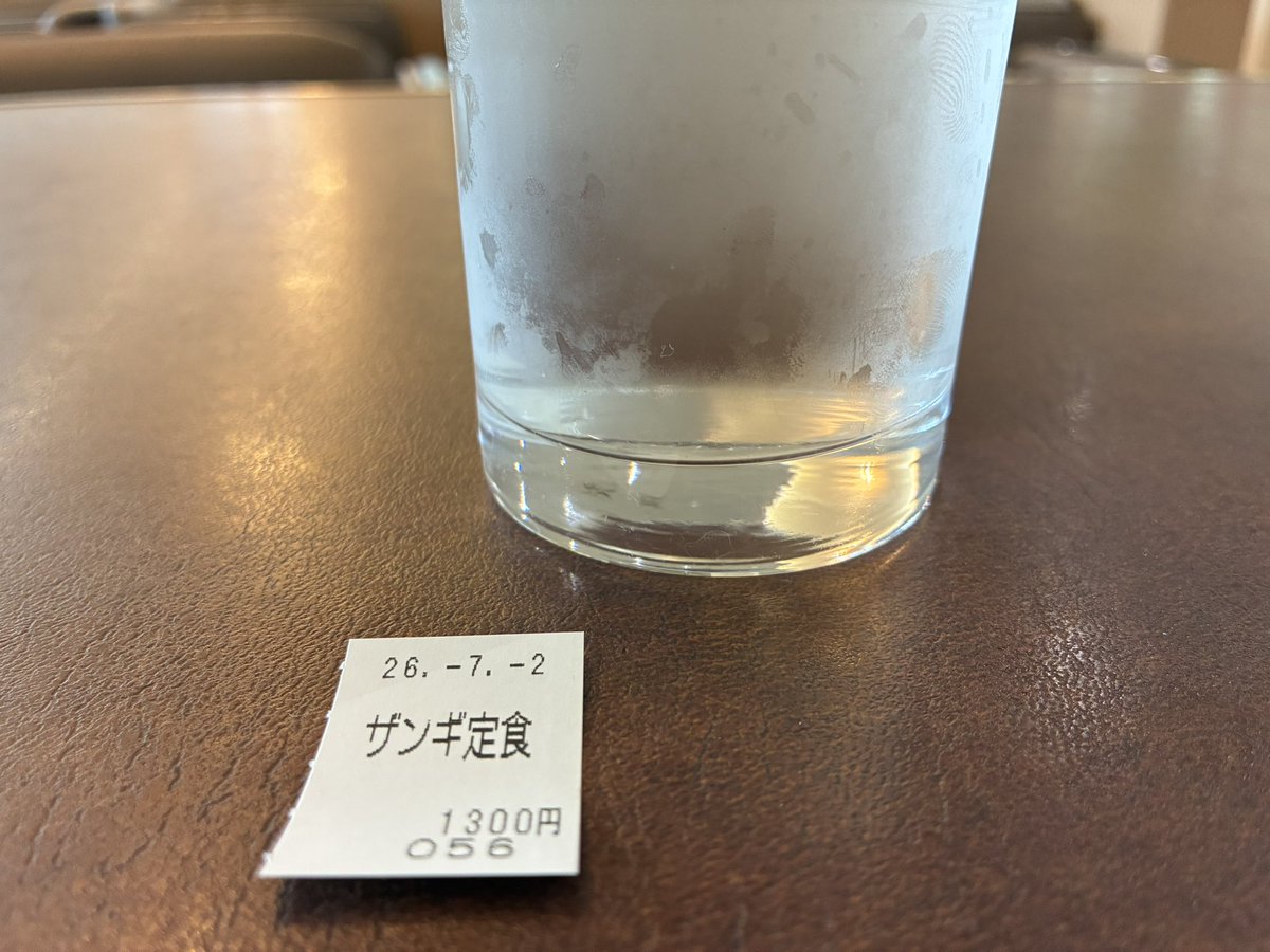 ando_improv's tweet photo. 夏のあれを頂いたので飯を作らない。

となり町でネパール系カレーも良いなと思いつつ、たまには居住地にもお金を落とす。ごちそう様。 https://t.co/kvzcX78dL0