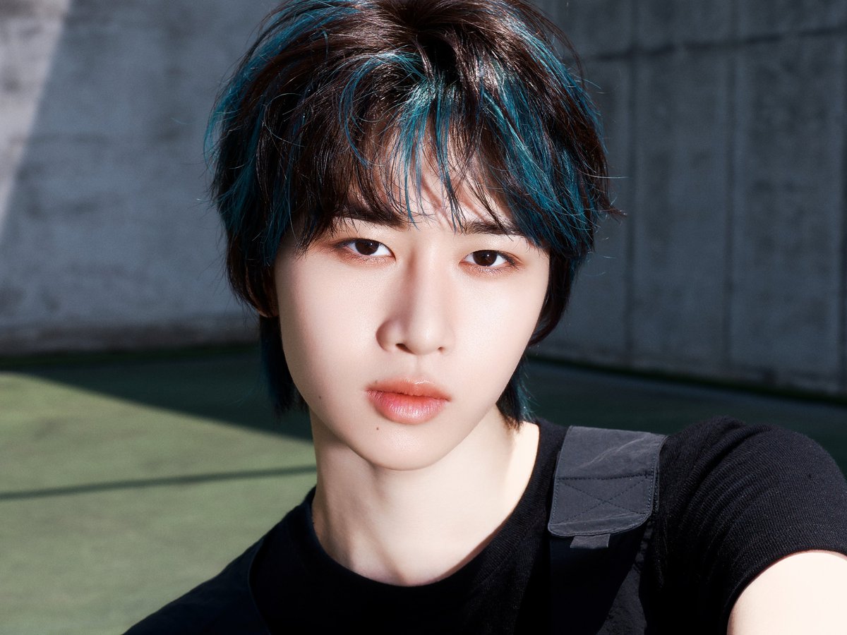 AEN_offcl's tweet photo. AEN THE 1ST EP [A NEW ERA OF NOW]
‘Clockwise’ PERFORMANCE FILM CONCEPT PHOTO

#HARU #하루

2026.08.05 6PM (KST/JST) Release

#AEN #에이엔 #エイエン
#A_NEW_ERA_OF_NOW
#Clockwise https://t.co/qq5cx86IZm