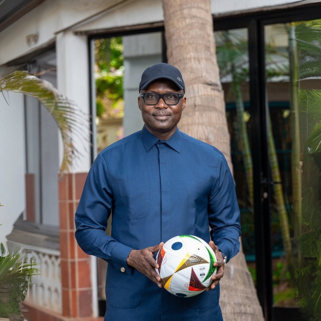 Rassoul__ly's tweet photo. Abdoulaye Fall est la pire chose qui puisse arriver au football sénégalais 🇸🇳
Wallah honte à toi ❌

#AbdoulayeFallOut https://t.co/EV6lfcyN5x