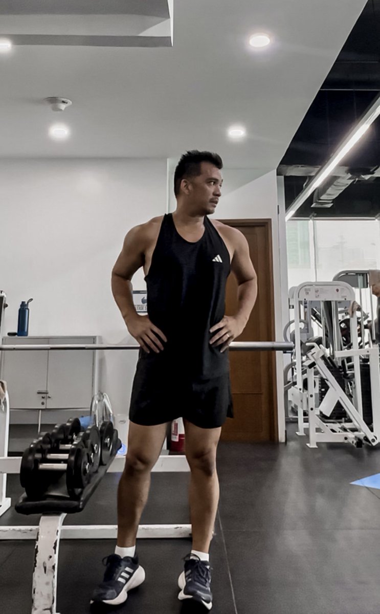 ulybog's tweet photo. Because the grind never stops. #RoadToFitness βπ½ https://t.co/6234iquwQU