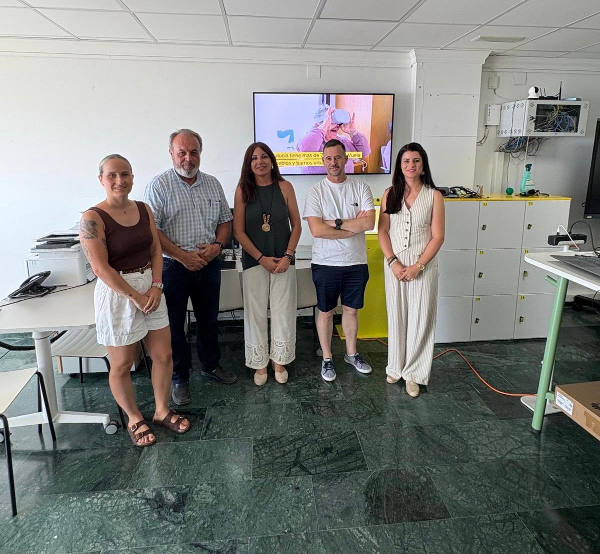dipgra's tweet photo. 📍 La diputada de Transformación Digital, Mónica Castillo de la Rica, ha realizado visitas institucionales a los municipios de Polopos-La Mamola y Albondón, donde ha mantenido encuentros con los respectivos equipos de gobierno municipal. https://t.co/Eyb4nxy2Kd