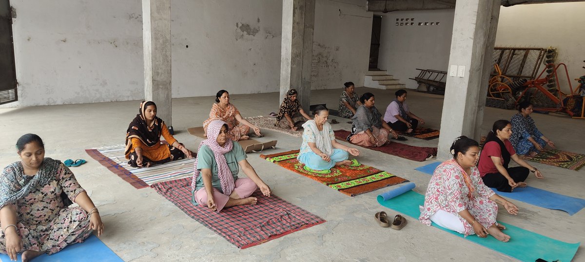 VikuJ97522's tweet photo. Cm di yogshala 
@BhagwantMann

@AAPbalbir

@PbGovtIndia

@msisodia @ArvindKejriwal

#cmdiyogshala #GovernmentofPunjab

#yogaforall #BhagwantMann https://t.co/qMlq9Zwypr