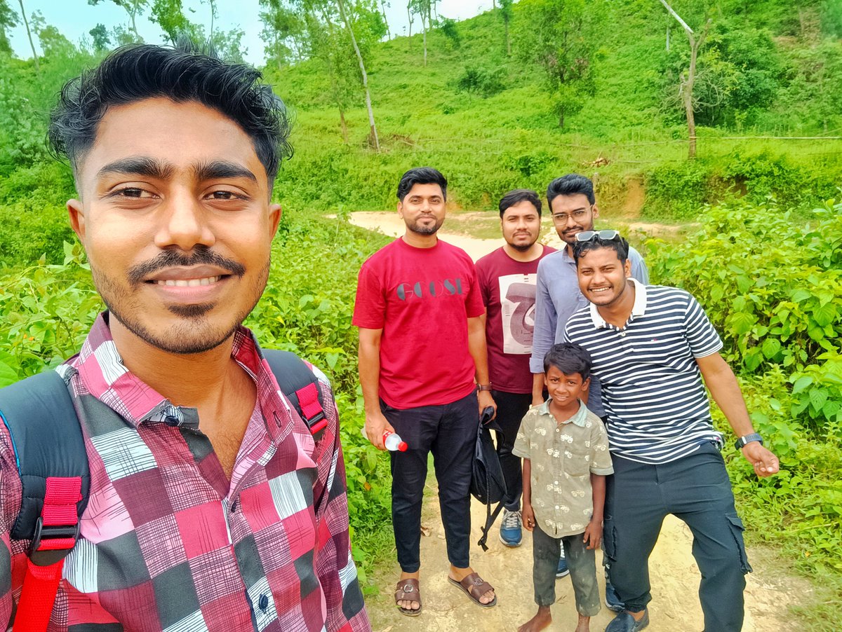 M_Jobair_H69's tweet photo. ঝটিকা ভ্রমণে..... https://t.co/zbIGiLPVC2