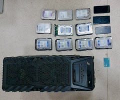 ecuainm_oficial's tweet photo. ‼️#URGENTE
La Fiscalía informó la detención de un ciudadano durante un operativo en #Mapasingue por una investigación por presunta comercialización de pornografía infantil. El caso se inició en 2025 tras reportes sobre más de 4.000 archivos con material de abuso sexual infantil. Se incautaron un CPU, 10 discos duros y tres celulares.