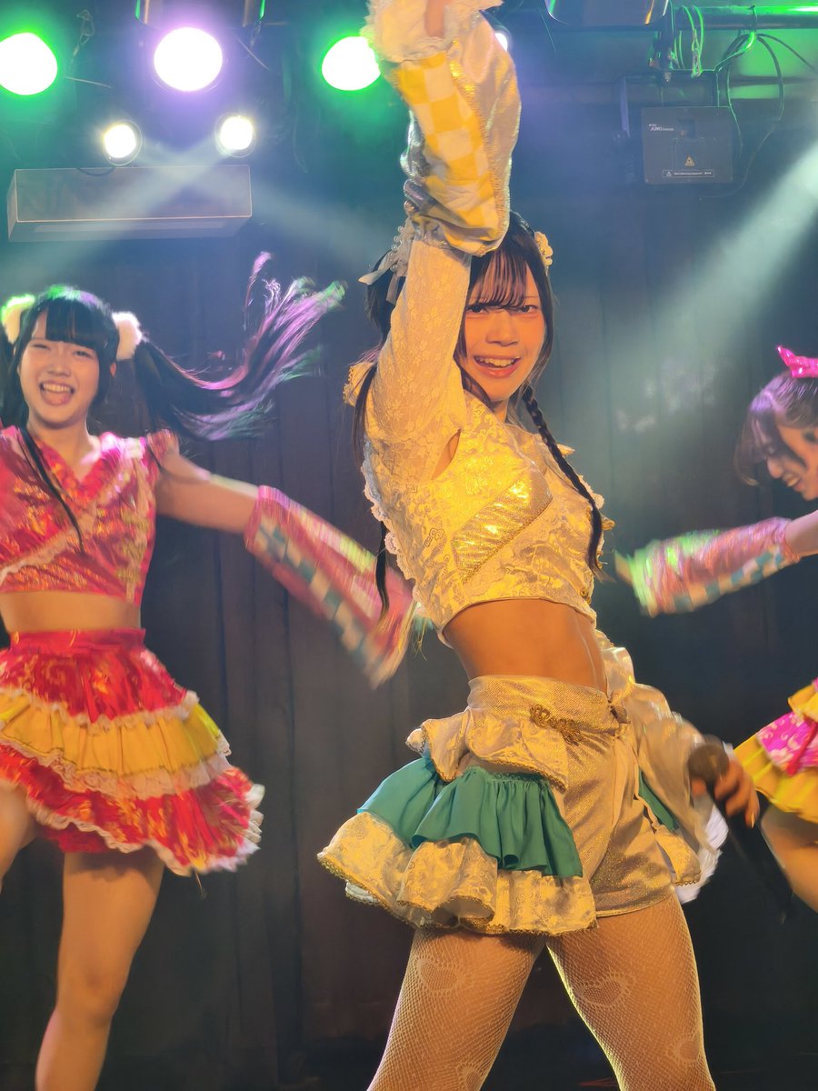 Ignaciocrusands's tweet photo. ももは本当に妹みたいな存在です。
歌っているももが大好きです。
歌っていない時とももと、歌っている時のももは、まるで二つの違う魅力があるように感じます。
ステージの上での変身する姿がとても好きです。Gao 🐱! https://t.co/5DwuepSURp