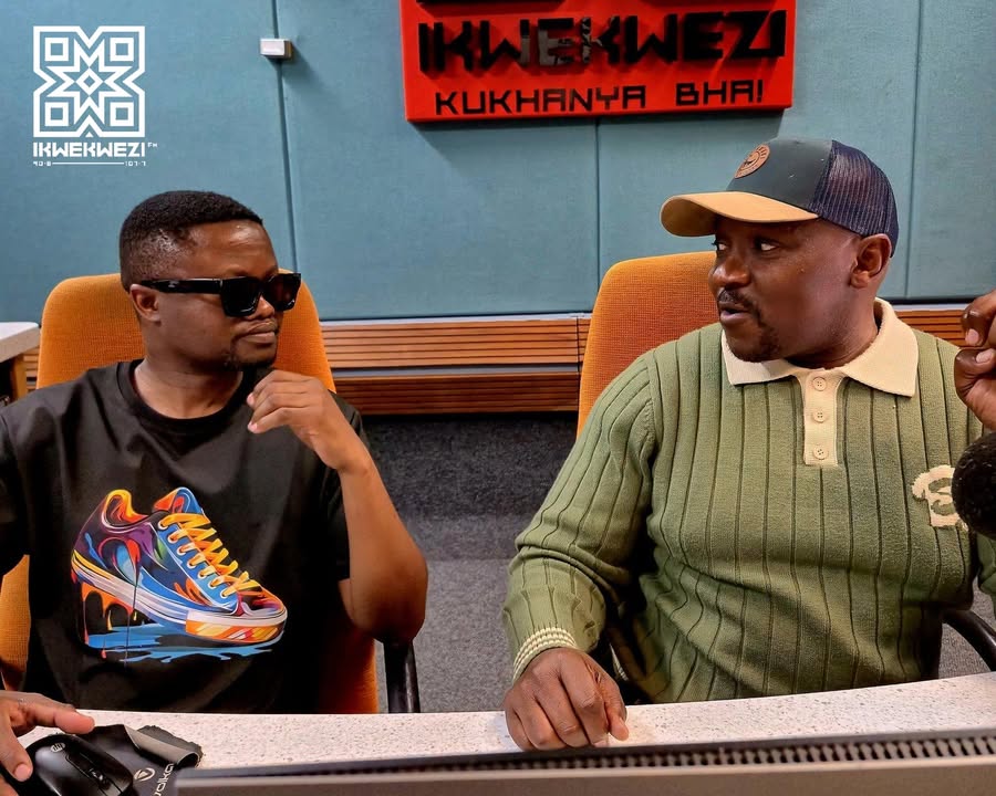 Ikwekwezi_FM's tweet photo. Wamukelekile ehlelweni #SibuyaNaweExpressLane no Dj R-Voonah & Big Joe📻 🔥
⏰16:10 Sibuya Nomvumi // Ntate Stunna
⏰16:40 #ExpressLaneMix
⏰17:00 #FulelaWanethwa // Wonder Mnguni
#UmkhanyoNgowakho
📻90.6-107.7
📱 https://t.co/7Rb5HTCkOd
💻Stream | https://t.co/OrmPWTGJv5 https://t.co/FNDTx1uRY4