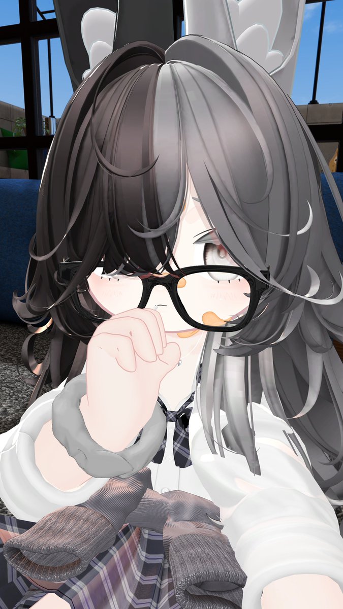 6rou3_VRC's tweet photo. 「……ん」
「い、いえ～い…ナンチャッテ…へへ……き、きょうあついっすね…」
#みみのこ https://t.co/TxMkZrvEAY