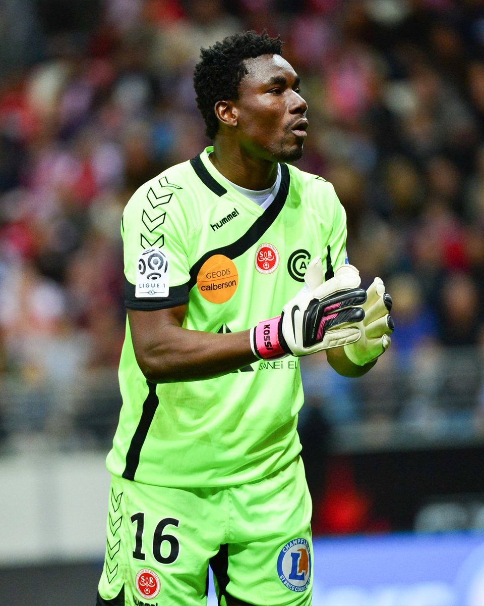 StadeDeReims's tweet photo. 1️⃣9️⃣5️⃣ apparitions en Rouge &amp; Blanc, 4️⃣8️⃣ ans aujourd'hui 🎂

Joyeux anniversaire Kossi Agassa 🥳 https://t.co/x5YxmVTe3i