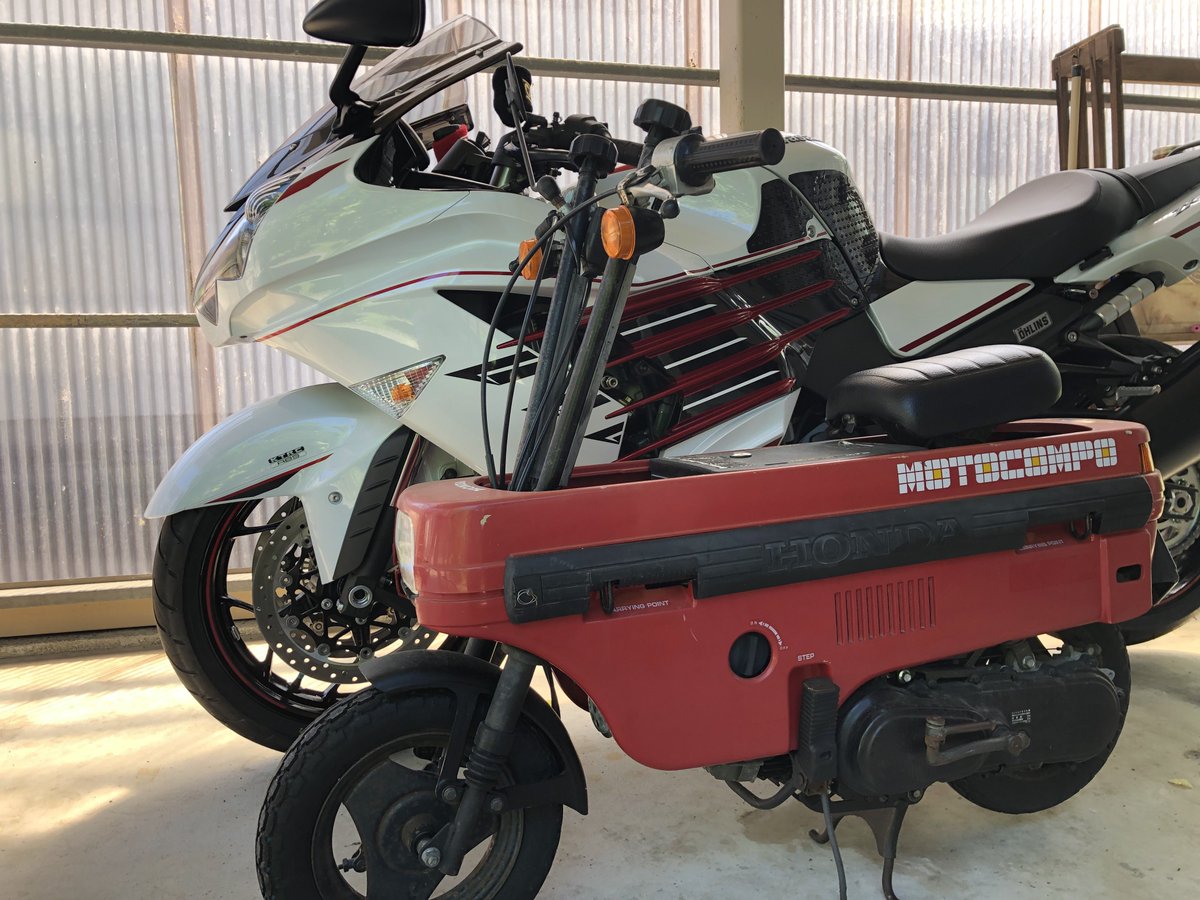 nodanobike's tweet photo. 49ccと1,441cc。

排気量差1,392cc（約29倍）。

どっちも俺の愛車。

#結論なんでもいい https://t.co/dsyMEt2wEj
