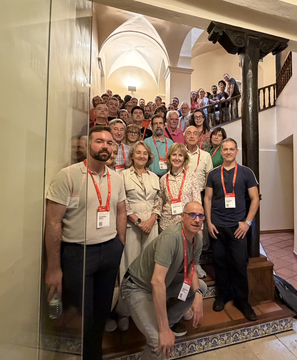 hebusto's tweet photo. Fantástica jornada en el curso de verano de historia de la química: “Cuando la química se hace arte” de @unirioja. Hemos disfrutado y aprendido con @Oskar_KimikArte y María Barra (@museodelprado) en la Casa de Cultura de @aytoarnedo. https://t.co/IlhJdID5LU