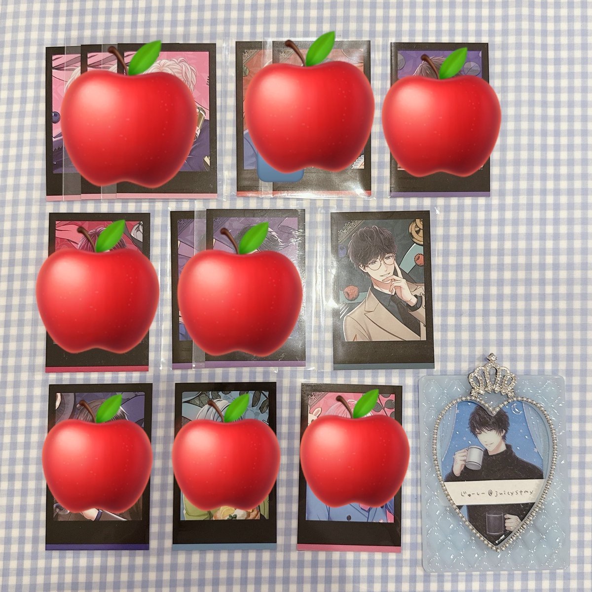 juicystmy's tweet photo. 【交換】スタマイ アニメイトフェア Sugary Birthday 特典 フォト風カード

譲）
特典▶︎由井、渡部、★神楽、桐嶋、宝生
フォトカ▶︎瀬尾

求）
特典▶︎朝霧1(友人分)、青山
フォトカ▶︎青山

朝霧さんは★以外との交換。

郵送希望です。
よろしくお願い致します🍎 https://t.co/Bcbxb7U3rq