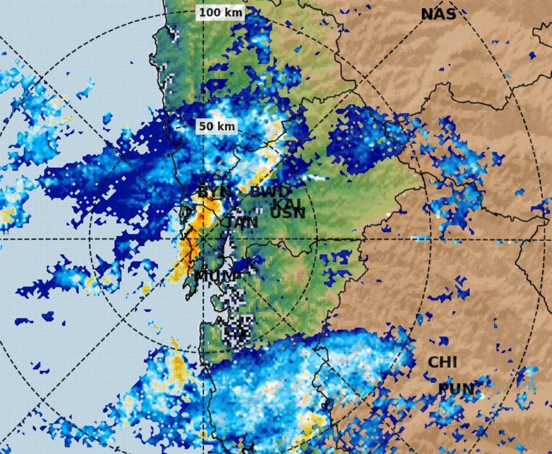 MH_Rains's tweet photo. As said earlier, 🌧️ rain activity is increasing across Mumbai. IMD radar shows moderate to heavy showers with a few intense pockets. https://t.co/NqHeybnwHx