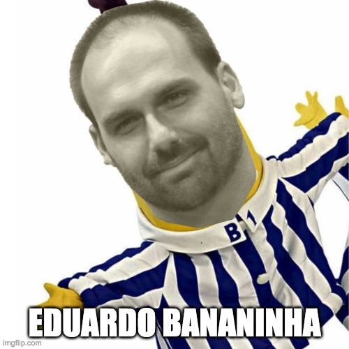 Astronautadmr's tweet photo. @BolsonaroSP @FlavioBolsonaro @jairbolsonaro por que não coloca uma foto atual da Joice e do frota? Pode ter certeza que estão melhores que você. https://t.co/HFDSxgCKJ8