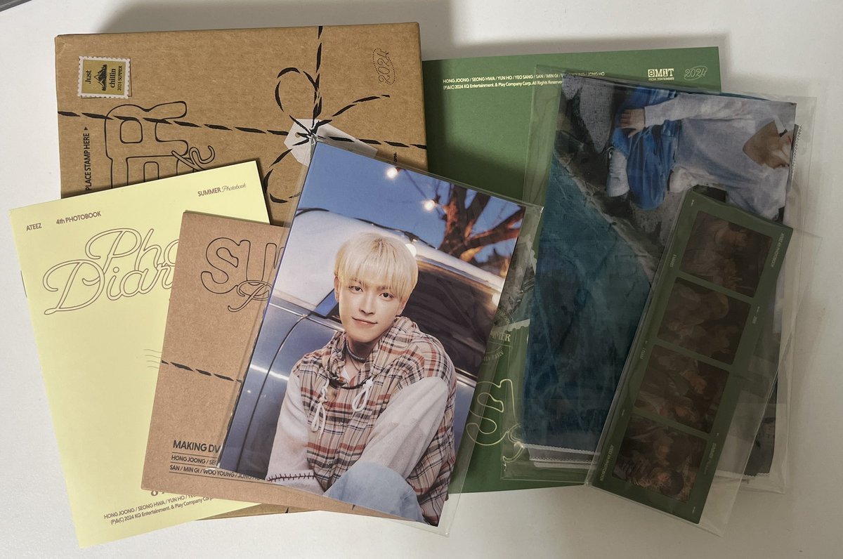 ttteonggg's tweet photo. 2024 에이티즈 썸머 포토북 
ATEEZ SUMMER PHOTOBOOK DVD ver.

단순 개봉
포카 O

4.0
dm/kkt

홍중 성화 윤호 여상 산 민기 우영 종호hongjoong seonghwa yunho yeosang san mingi wooyoung jongho pc poca md 양도 https://t.co/0P1xUQIpc5