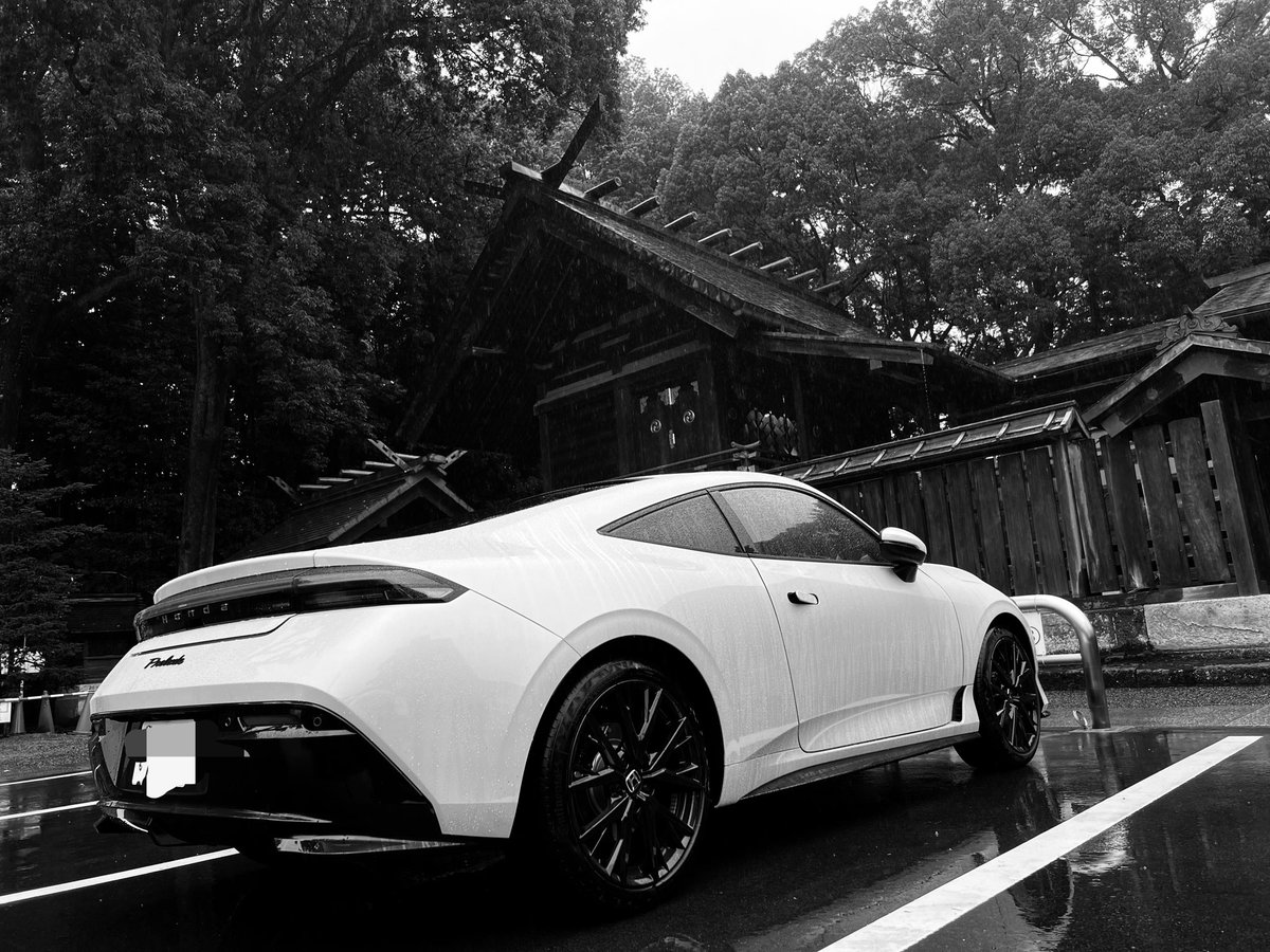 ytru_com's tweet photo. 1つ歳を重ねました。
新しい仲間が出来ました。 https://t.co/m64C60YzCM