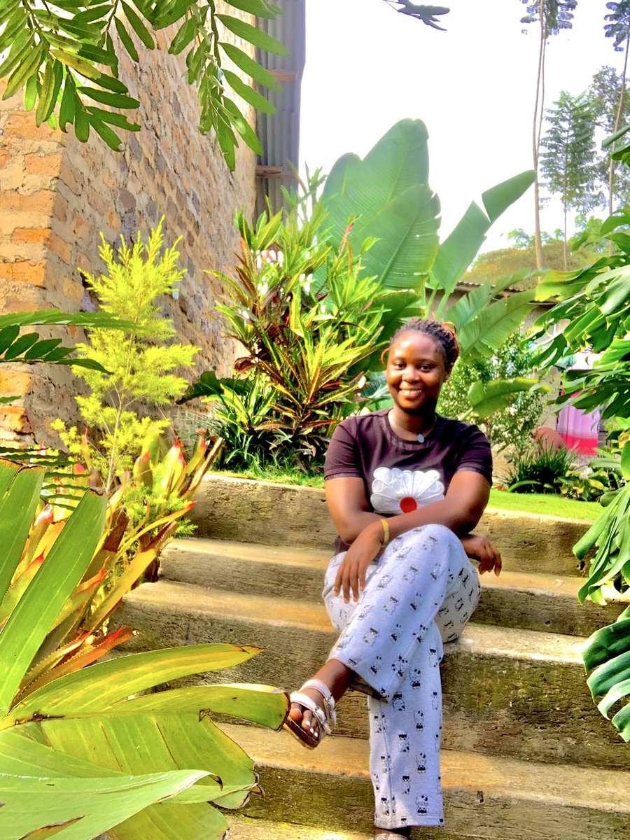 ShanieAk's tweet photo. Small small rains, we make mistakes. Can we be friends ❤️🫦 https://t.co/1Egb4r3mFJ