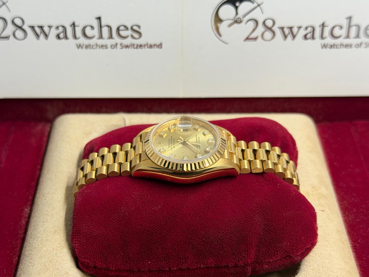 28Watches's tweet photo. Pre-owned Rolex Lady-Datejust 69178G - 28watches
[1991 26mm]

WhatsApp/Mobile: +852 6128 2828
Address: Shop G10B G/F Causeway Bay Plaza 1, Hong Kong
https://t.co/HQSYqeCF3C

#28Watches #Rolex #Lady-Datejust #69178G #T415511 https://t.co/bRasauG1mW