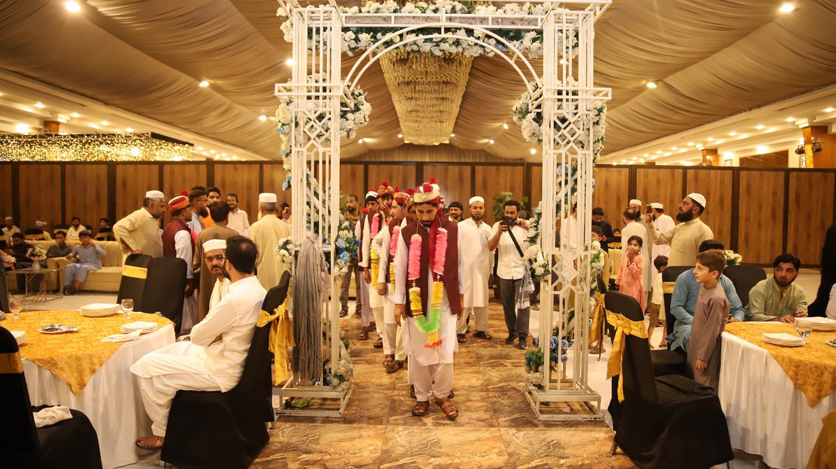 AlkhidmatOrg's tweet photo. الخدمت کی جانب سے پشاور میں 34 مستحق جوڑوں کو رشتہ ازدواج میں منسلک کرنے کے لیے اجتماعی شادی کی  پُروقار تقریب کا اہتمام کیا گیا۔ https://t.co/K6rXD65AbK