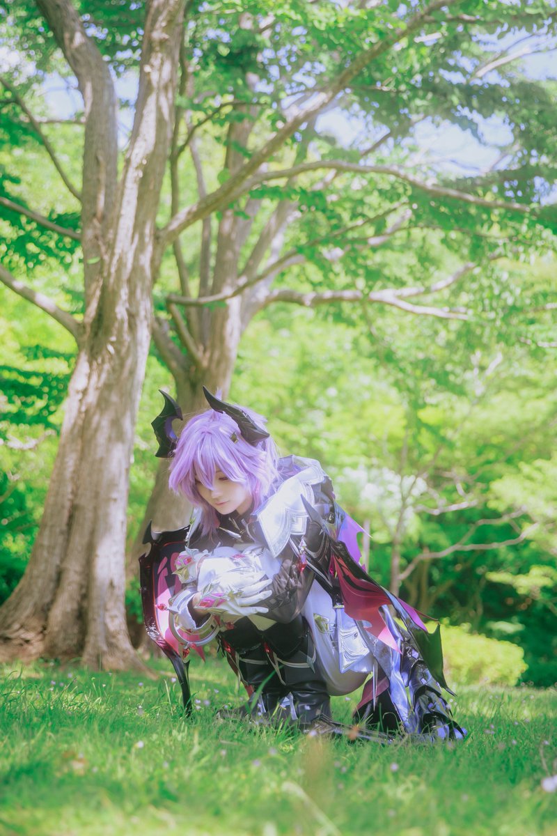 hoyo_mimi1229's tweet photo. cosplay 
原神／ドゥリン

 「 このあたりで遊んで…コホン、少し散歩してきてもいい？遠くへは行かないから。」

_____________________
photo @dokkoisyokorori 
#durin https://t.co/L2wAfLDOPb