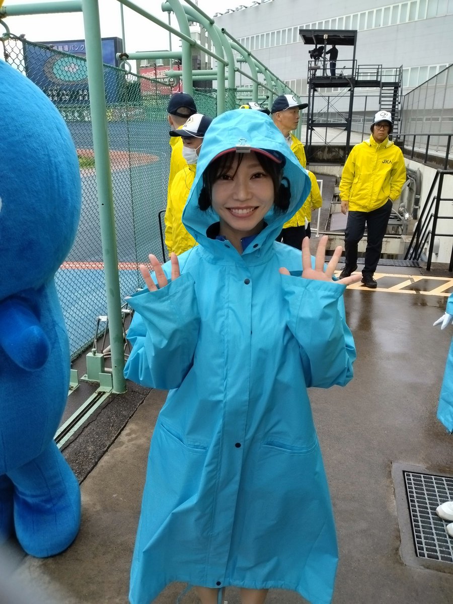 toshiada0730's tweet photo. 今日のひなのちゃん
日中は雨が少し強かったり、
その後はなかなか止みそうで止まなかったりの一日でしたがお疲れ様でした。
#平塚競輪 
#湘南バンクエンジェル 
#城戸ひなの https://t.co/muHe4Wkf1J