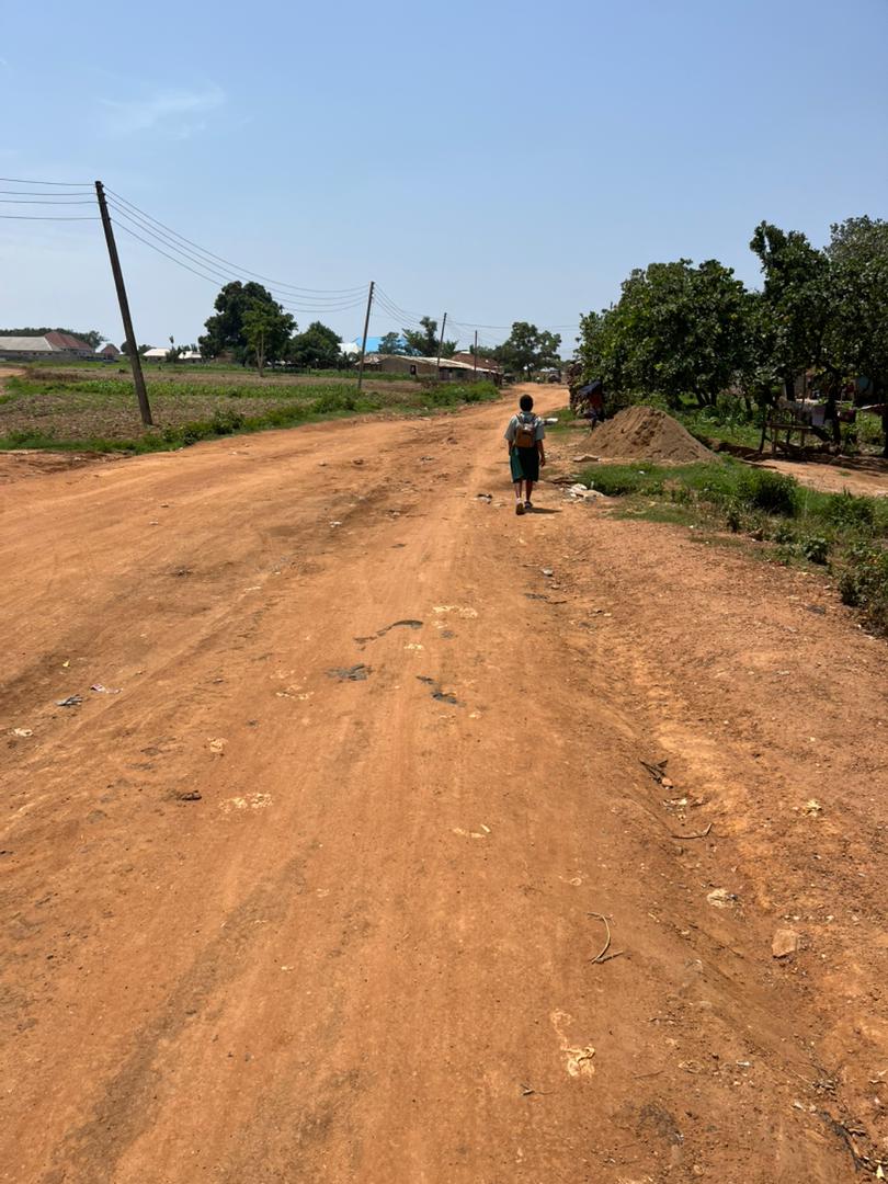 TrackaNG's tweet photo. In Aug 2025, N100.5m was paid to FAECH NIG LTD for the Construction of Karasana Community Road (0.6KM) Mabushi Amac, FCT. 

We tracked and report that this project has not been done.
Residents have expressed their constant distress over the state of this road. The poor road conditions have negatively affected transportation, and access to schools, healthcare facilities, and main markets.

We call on @FmardNg, the implementing agency to provide the public with details of how funds disbursed to this project was used.
