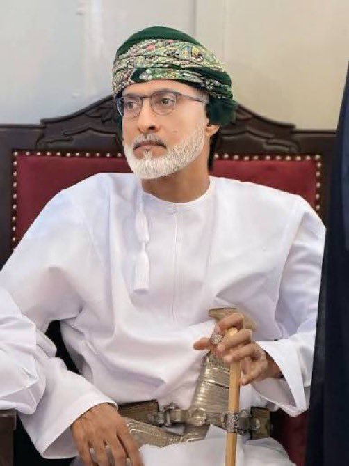 mohd_alzaabi14's tweet photo. في عُمان لا تُقاس المواقف بالكلمات فقط بل تقاس بالأفعال و المواقف، ما حدث في حملة علاج الطفلين أحمد العجمي و سالم الشيدي هو درس في التكافل والإنسانية و النخوة العمانية.. 

كل الشكر لأهل السلطنة عامة، ولأهل ظفار خاصة، الذين كانوا كما عهدناهم أهل نخوة وكرم وسرعة استجابة.. 

كما لا يفوتنا أن نشيد بالمبادرة الكريمة التي قدمها الشيخ سالم بن سهيل المعشني و التي كانت حافزا كبيرا لإكمال الحملة و هي مبادرة ليست غريبة عليه فقد عرفناه بمواقفه الإنسانية ودعمه المستمر لأبناء وطنه.

حفظ الله عُمان و سلطانها و شعبها، وأدام علينا روح التراحم والتكاتف، وجزى الله كل من ساهم و تبرع الخير في الدنيا و الآخرة 🇴🇲